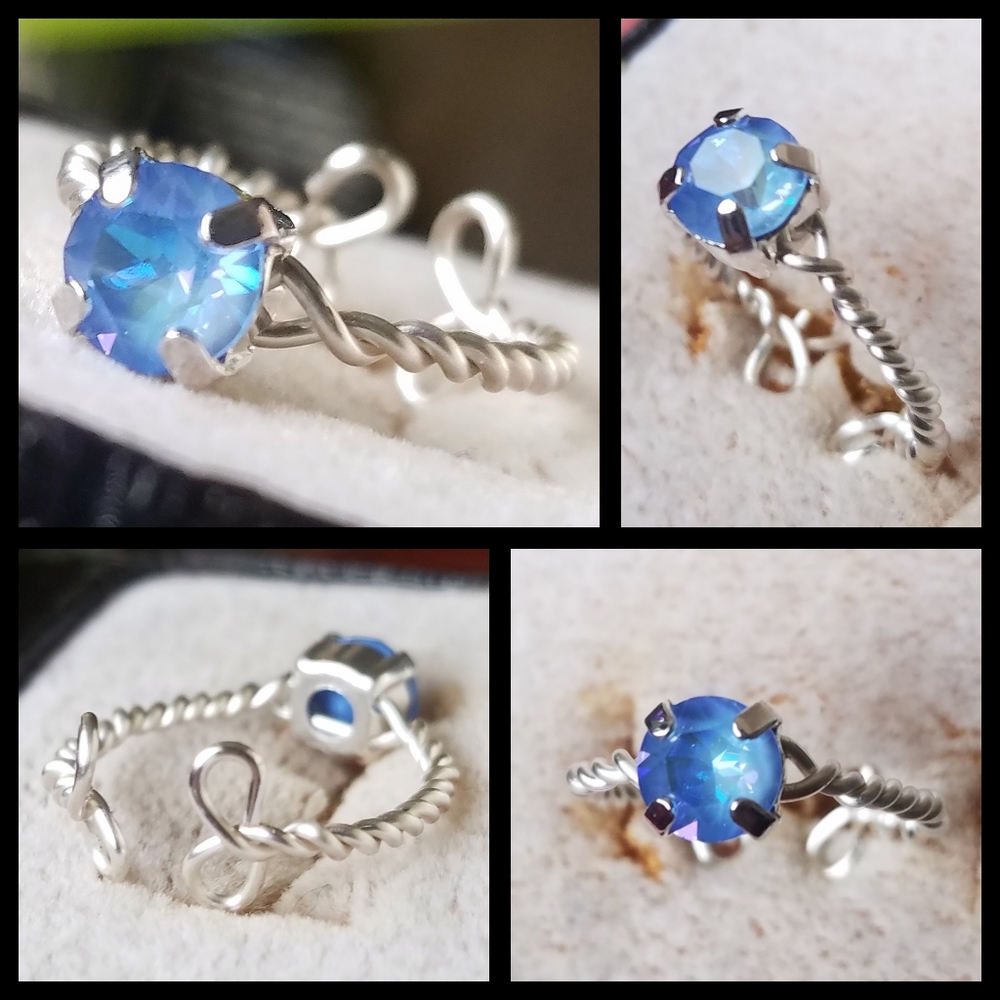 💙 "Ocean Delight" Swarovski Crystal Ring Blue Round Adjustable Silver Wire